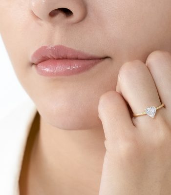 Anillo de Compromiso Oro Corazón Swarovski