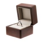 Estuche Para Anillo Madera Nogal y Vinipiel